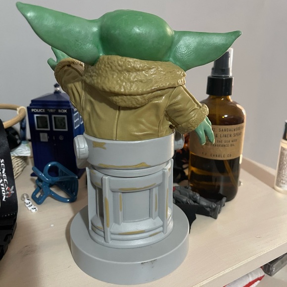 COPY - Baby Yoda game controller holder - Picture 2 of 4
